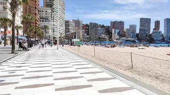 BENIDORM ???????? LEVANTE BEACH HOT & SUNNY APRIL 2022 Costa Blanca Walking Tour 4K