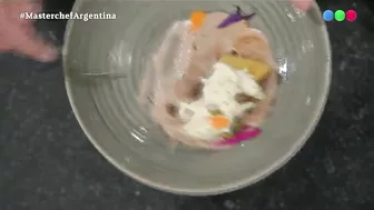 Tomás Fonzi hizo un postre en honor a su mamá, papá y su hija Violeta - Masterchef Argentina