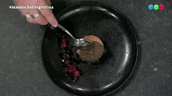 Tomás Fonzi hizo un postre en honor a su mamá, papá y su hija Violeta - Masterchef Argentina