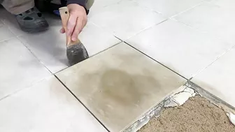 Method Surprised 50 Years Old Tiler! Remove Tiles Without Breaking