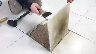 Method Surprised 50 Years Old Tiler! Remove Tiles Without Breaking