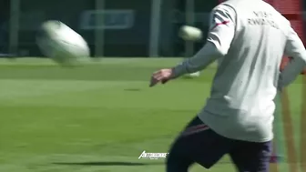 Neymar, Messi & Mbappe CHALLENGE in PSG Training