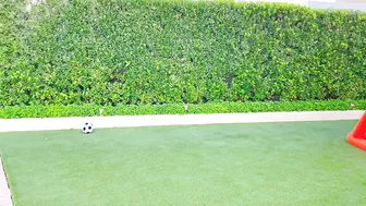 Diana and Roma play outdoor games with their mom and help mom cook food