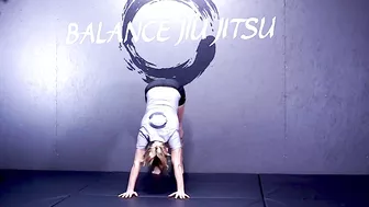 How to Improve your Handstand/ #Yoga #yogaforbjj