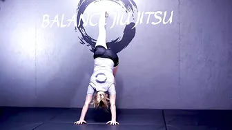 How to Improve your Handstand/ #Yoga #yogaforbjj