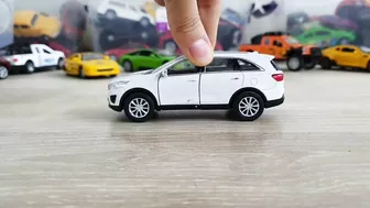 Diecast cars models: SUVs, Sports, Sedans and more car models review