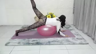 Hot Yoga and CONTORTION, 흰색레깅스 힙운동 스트레칭 , Yoga Ball Stretching , Bella StretChing Yoga  #4