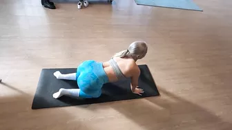 Full Body Yoga Indoor