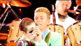 Queen & Annie Lennox  & David Bowie - Under Pressure - HD