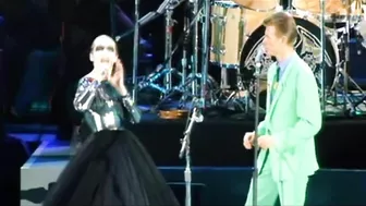 Queen & Annie Lennox  & David Bowie - Under Pressure - HD