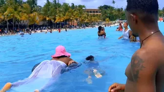 Look what we saw on the beach in the Dominican Republic - This is delicious ????