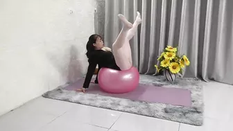 Hot Yoga and CONTORTION, 흰색레깅스 힙운동 스트레칭 , Yoga Ball Stretching , Bella StretChing Yoga , Yoga art #6