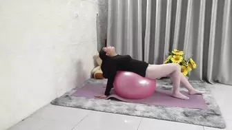 Hot Yoga and CONTORTION, 흰색레깅스 힙운동 스트레칭 , Yoga Ball Stretching , Bella StretChing Yoga , Yoga art #6