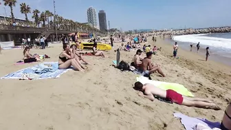 Beach Walk 4K - Barcelona Spain - Barceloneata Beach - April 2022