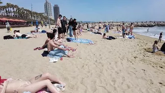 Beach Walk 4K - Barcelona Spain - Barceloneata Beach - April 2022