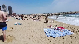 Beach Walk 4K - Barcelona Spain - Barceloneata Beach - April 2022