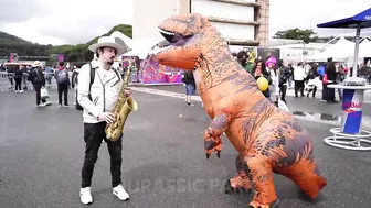 SAX GUY surprises COSPLAYERS with their ANIME SONGS