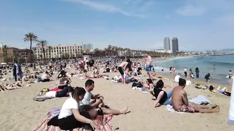 Beach ???? Walk - Spain - Barcelona Beach - April 2022 - 4K Ultra HD