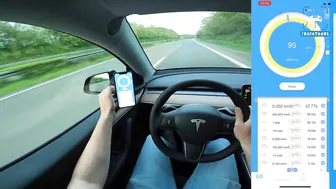 TESLA MODEL Y PERFORMANCE | 0-100 1/4 MILE 100-200 0-250 on AUTOBAHN by AutoTopNL