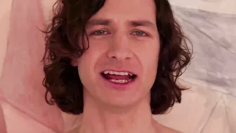 Gotye - Somebody That I Used To Know (feat. Kimbra) [Official Music Video]