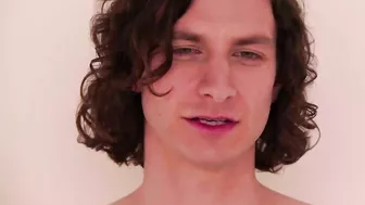 Gotye - Somebody That I Used To Know (feat. Kimbra) [Official Music Video]