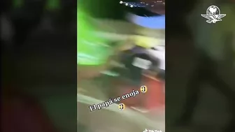 TikTok: chambelanes le bailan sexy a quinceañera, se vuelven virales