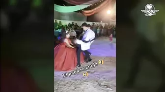 TikTok: chambelanes le bailan sexy a quinceañera, se vuelven virales