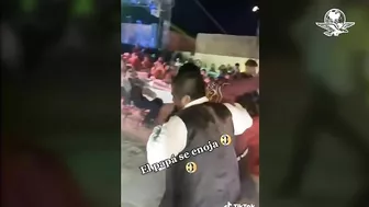 TikTok: chambelanes le bailan sexy a quinceañera, se vuelven virales