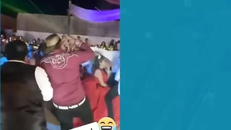 TikTok: chambelanes le bailan sexy a quinceañera, se vuelven virales