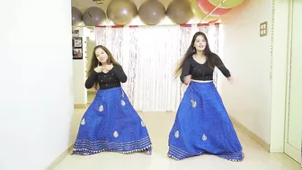 Yoga Dance For Mother's Day | "Laadki" From Angrezi Medium