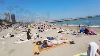 4K Beach Walk - Barcelona Spain - Barceloneata Beach - 2022