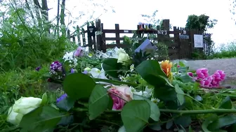 Bloemen voor slachtoffers Alblasserdam: 'Niet te bevatten'