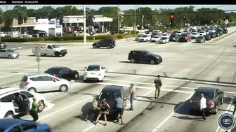 Video shows Good Samaritans rescuing unconscious driver in Boynton Beach, Florida