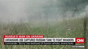 Ukrainian soldier uses Russian tank against Russian forces