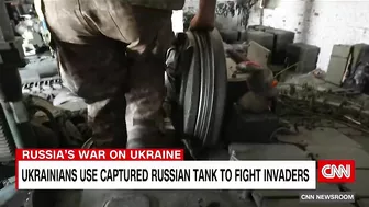 Ukrainian soldier uses Russian tank against Russian forces