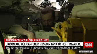 Ukrainian soldier uses Russian tank against Russian forces