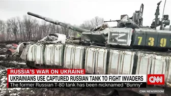 Ukrainian soldier uses Russian tank against Russian forces