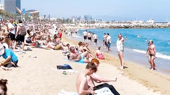 Barcelona beach walk / beach Barceloneta