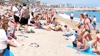 Barcelona beach walk / beach Barceloneta