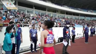 Vietnam’s Nguyễn Thị Huyền wins her 4th straight Women’s 400m SEA Games Gold | Athletics