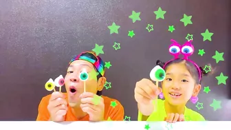 Eyeballl Lollipops Challenge! 目玉グミのロリポップ！사탕 과자  Mukbang ＊Quuu