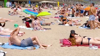 Barcelona beach walk 2022/beach Barceloneta