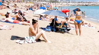 Barcelona beach walk 2022/beach Barceloneta