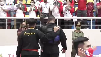 Thai coach forfeits gold medal bout with Singapore & shows judge the ???? | Pencak Silat SEA Games 2021