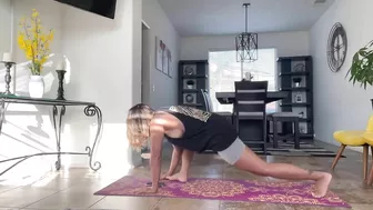 YOGA HIP FLOW