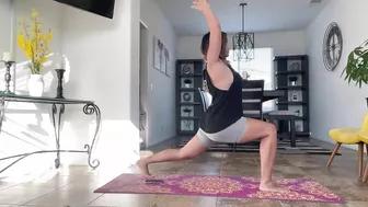 YOGA HIP FLOW