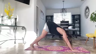 YOGA HIP FLOW