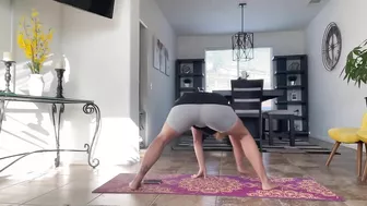 YOGA HIP FLOW