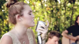 Miley Cyrus - The Backyard Sessions - "Jolene"