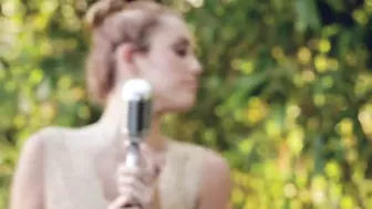 Miley Cyrus - The Backyard Sessions - "Jolene"